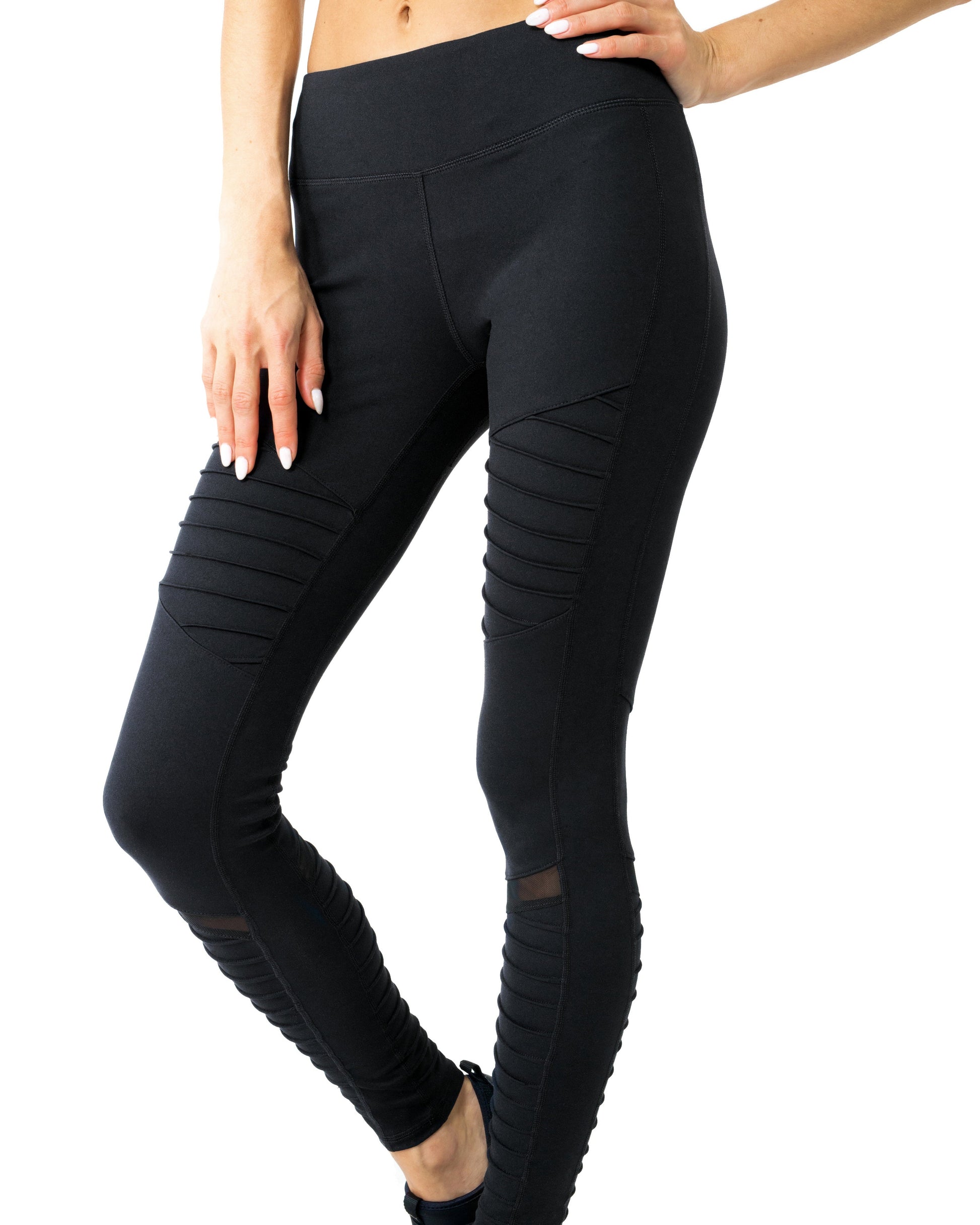 Athletique Low-Waisted Ribbed Leggings With Hidden Pocket and Mesh Panels - Savoy Active